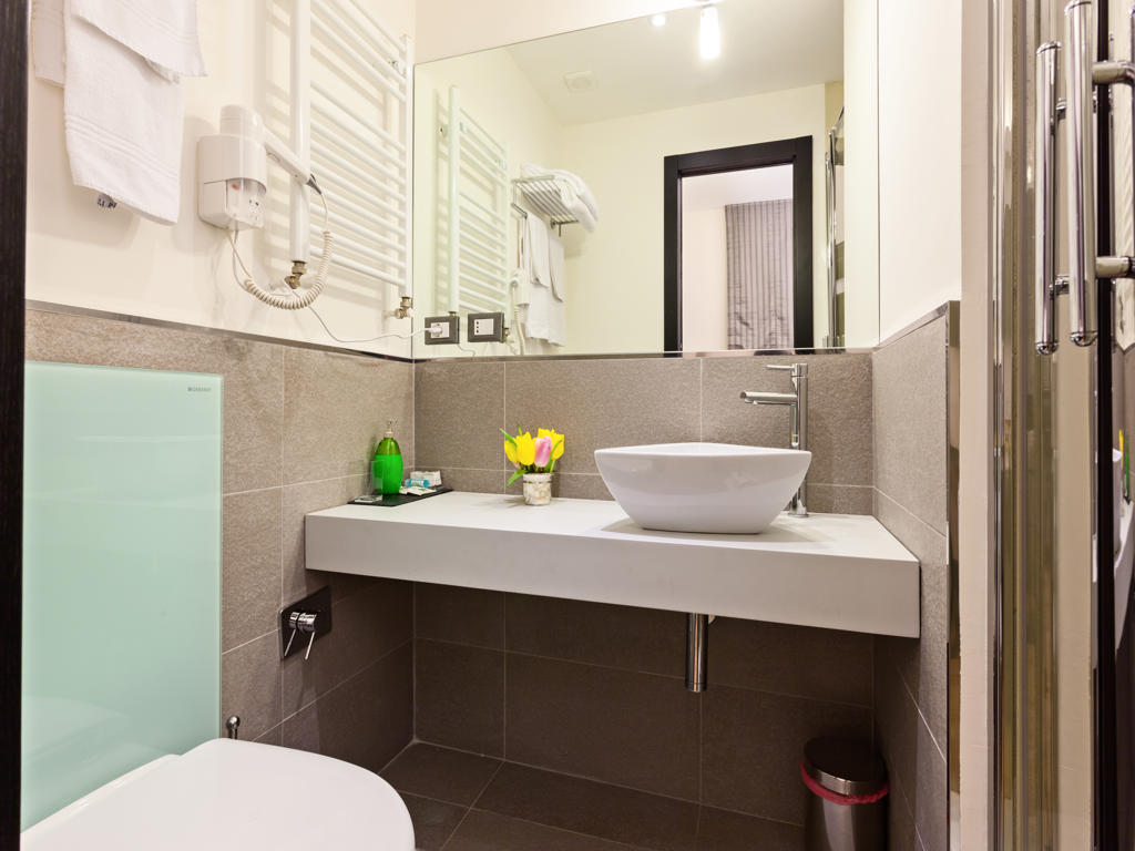 Room 1