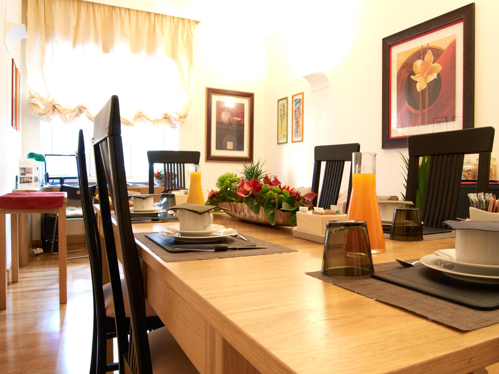 Room 1